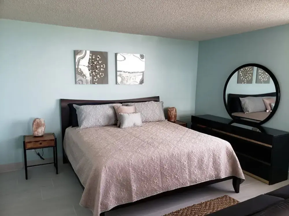 Crescent View in Fort Myers Beach