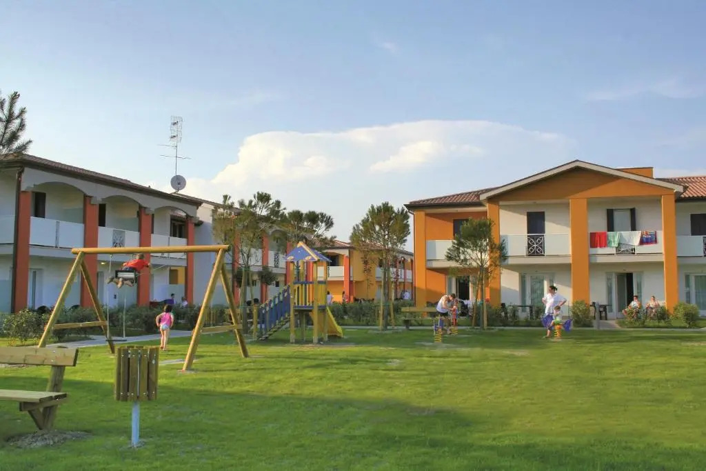 Villaggio Ai Pini Lido Altanea