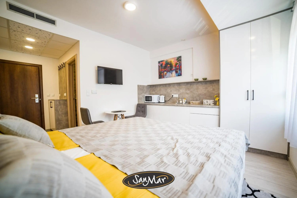 San-Mar Apartments