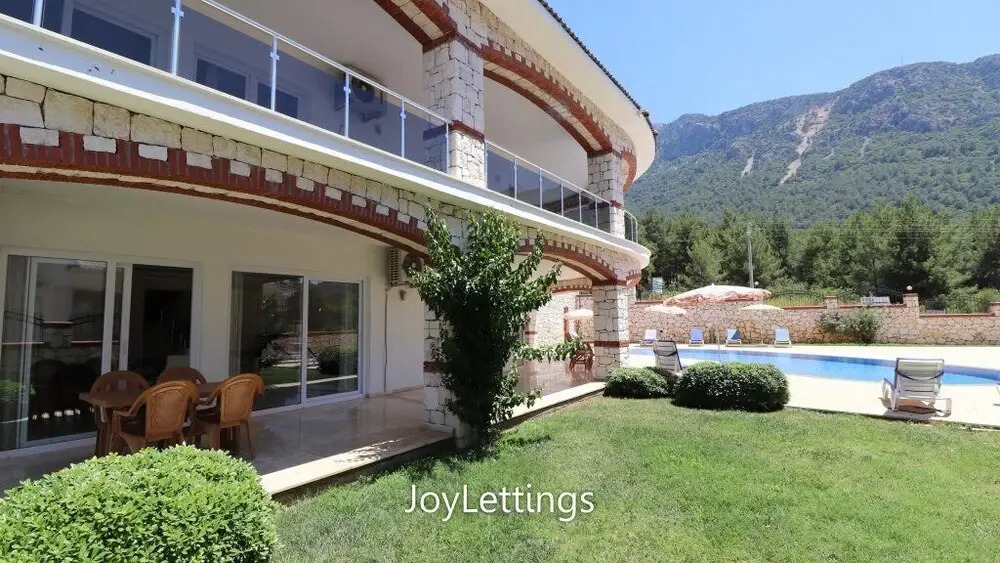Villa NKL1 by JoyLettings