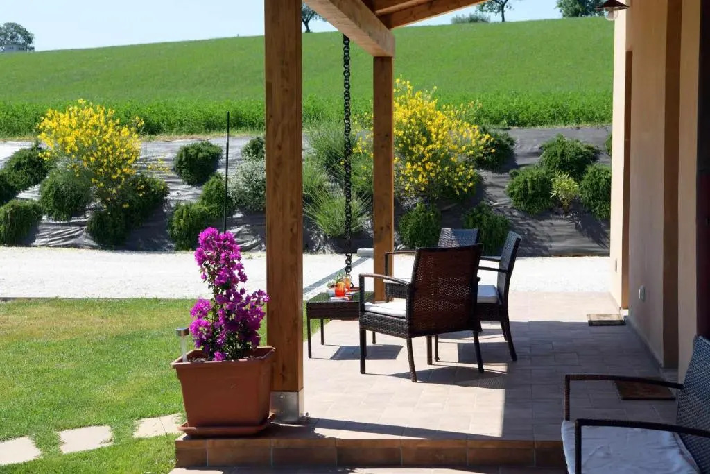 Casa Montefiore 13 Iris LT nella tranquilla campagna Marchigiana