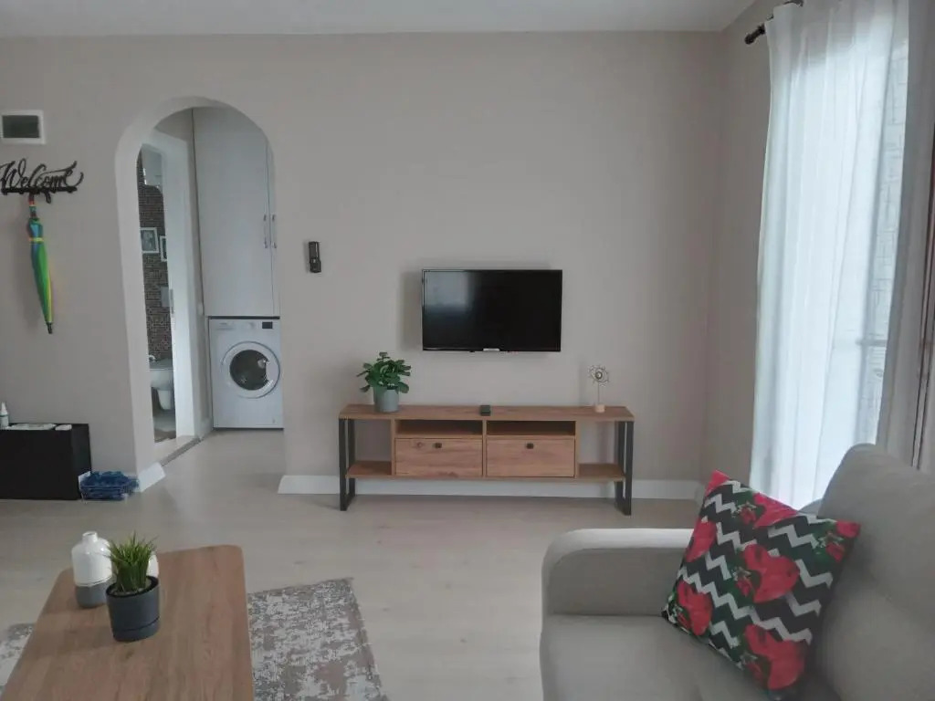 Dolphin Residences - Begonya 1