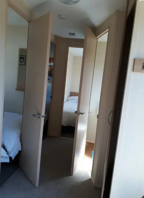 Caravan on Combe Haven - Sleeps 8 & Pet Friendly