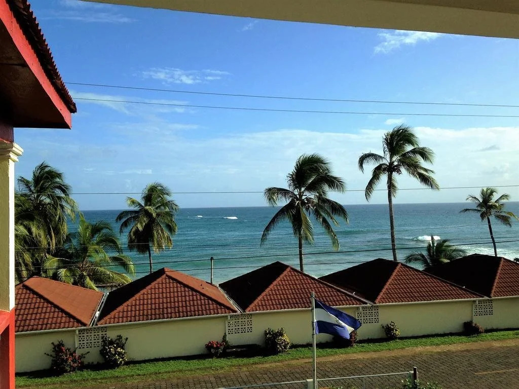Sunrise Paradise/Carlito´s Place