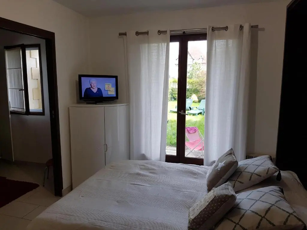 Appartement 2 pièces rez-de-jardin à 2 pas de la plage et de la thalasso