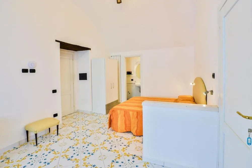 Della Monica Rooms - Amami Collection