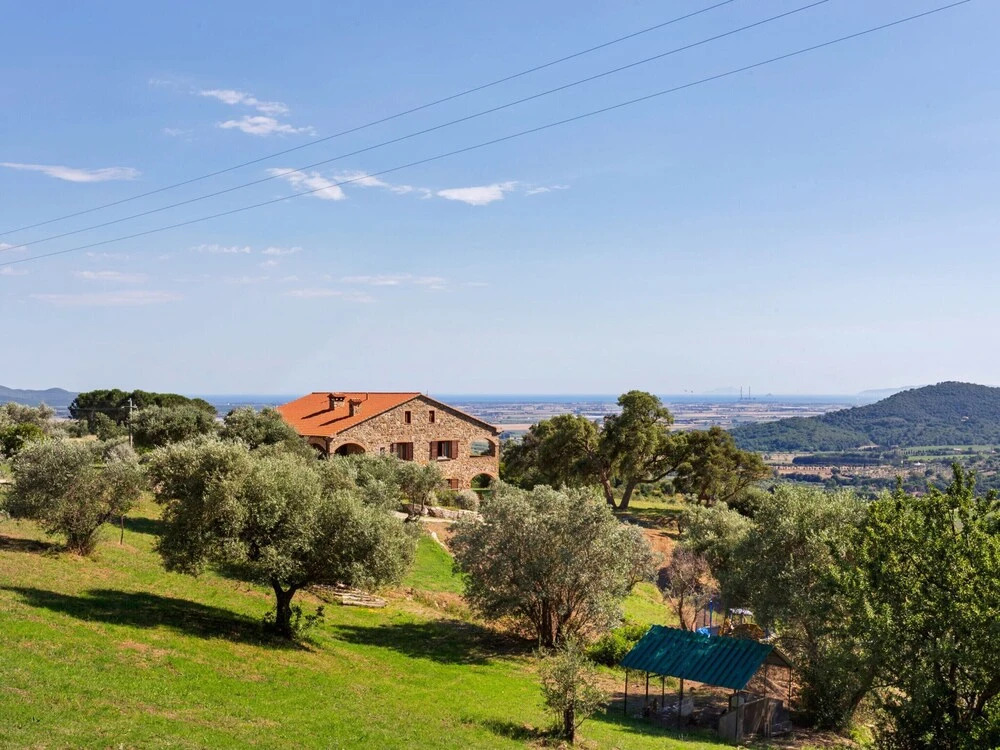 Farmhouse in Suvereto With Sea Views