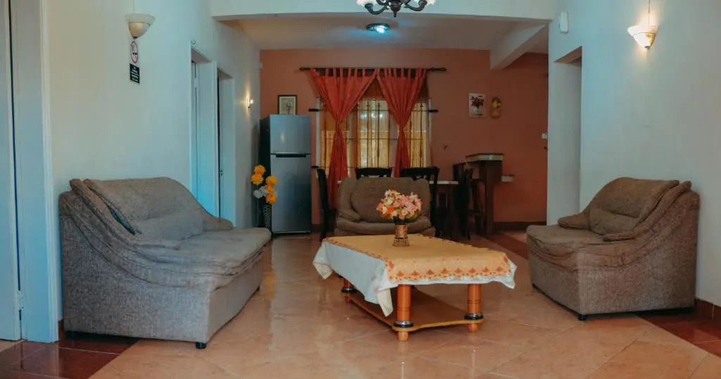 RS VILLA student share apartments with private room,free wifi ,100mts to the beach
