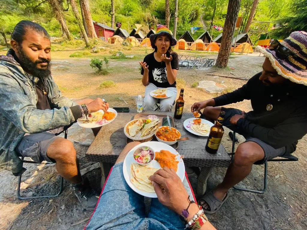 Himtrek Riverside Camps, Kasol