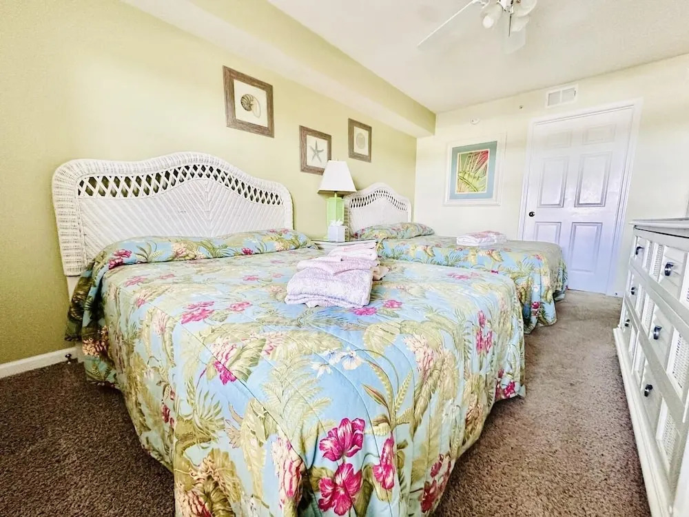 Ashworth 1303 3 Bedroom Condo by RedAwning, North Myrtle Beach