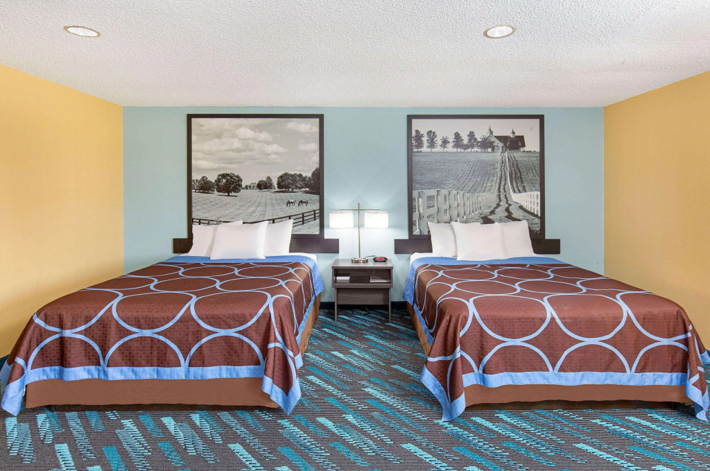 Super 8 by Wyndham Somerset