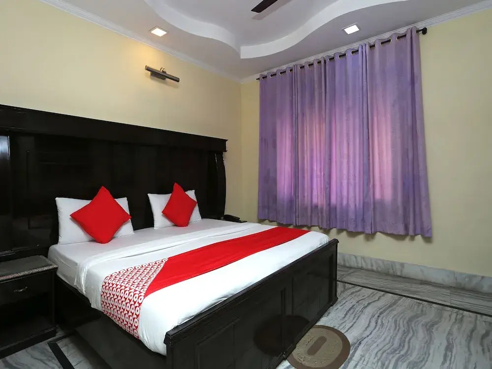 OYO 12400 Hotel Prem