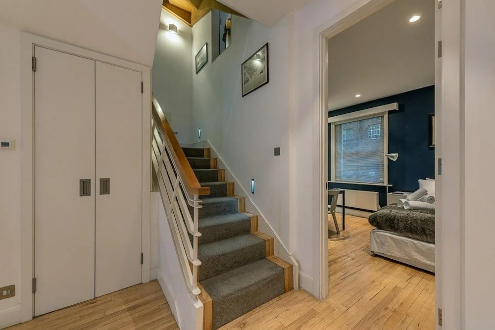 Classy 5BR Roof Terraced Fully AC Kensington House