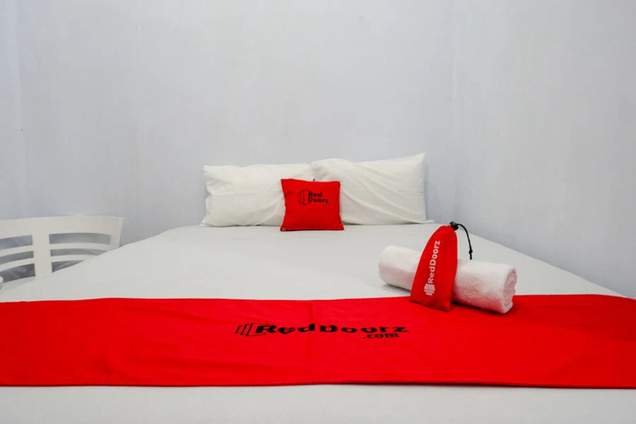RedDoorz near STIKES Toraja