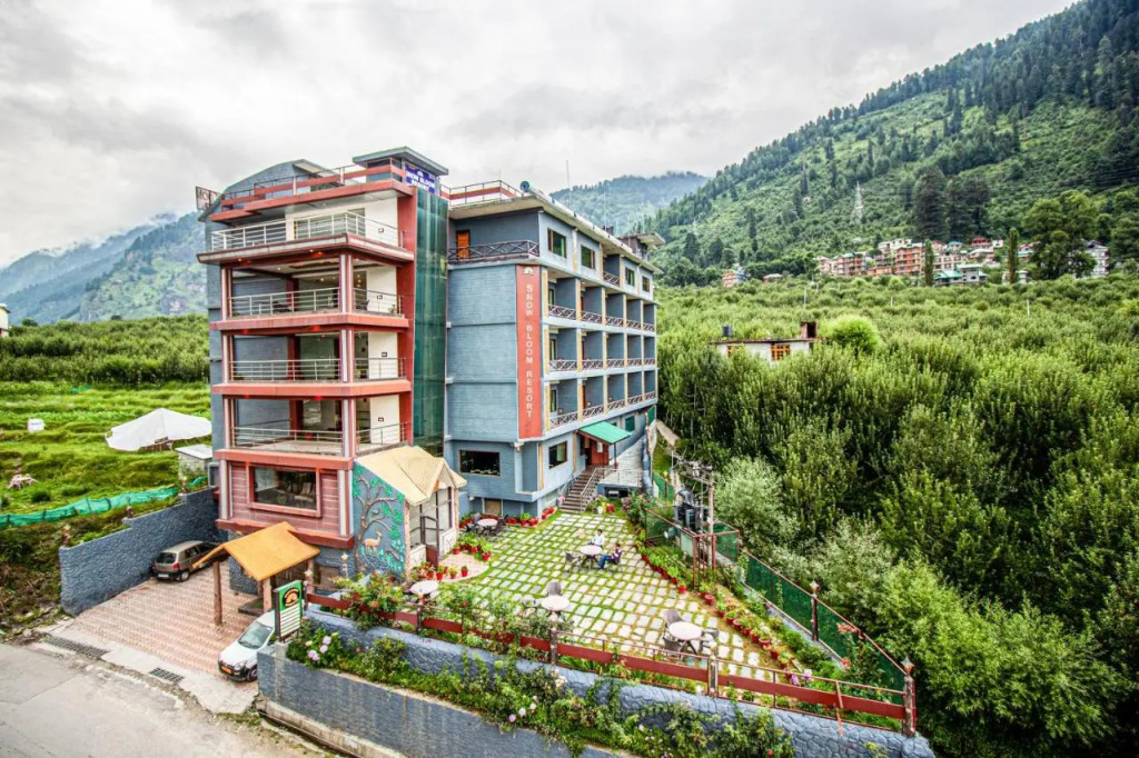 Snow Bloom Resort