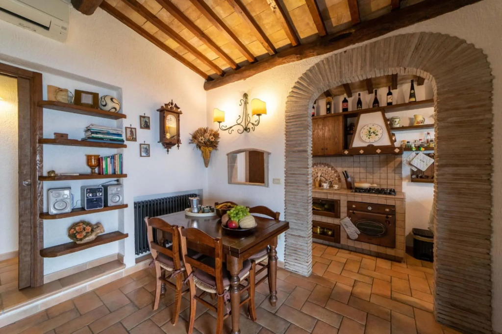 Villa degli Olivastri in Cala moresca for relaxation and tranquillity.-Villa Cala Moresca