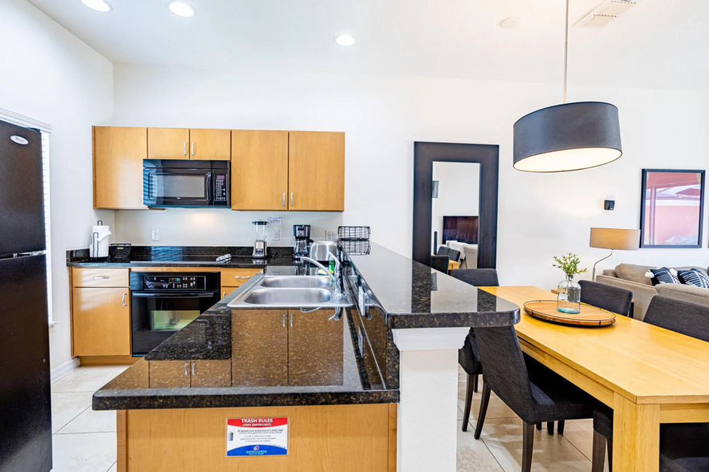 Cozy Home with Hot Tub at Encantada 302