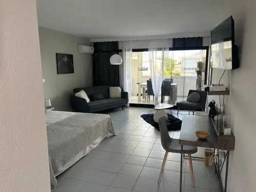 Les Malouines Studios