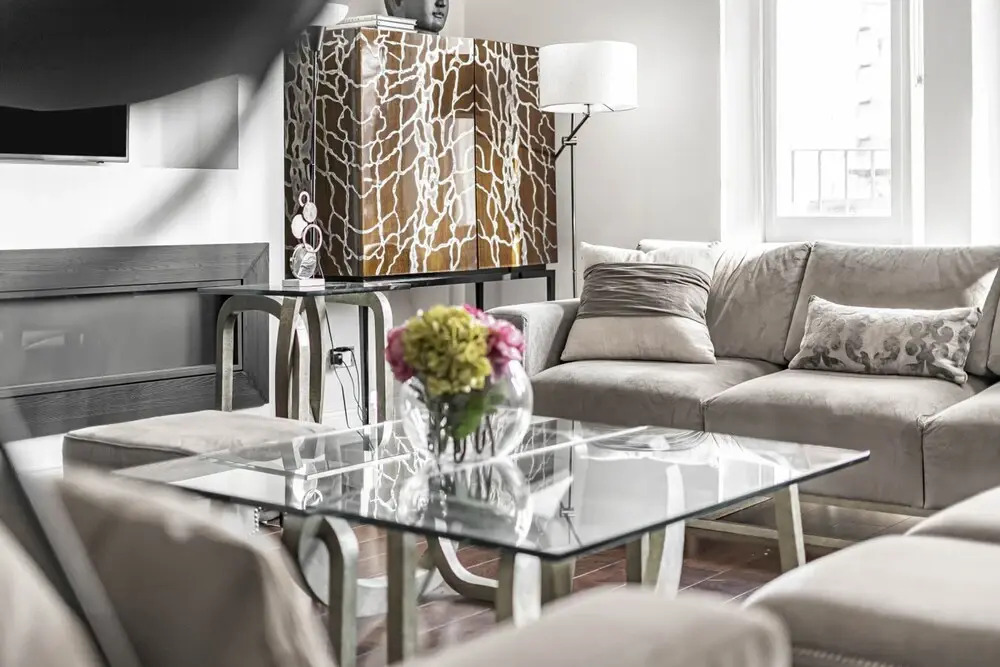 Royal Residence - Steps Away From Hyde Park
