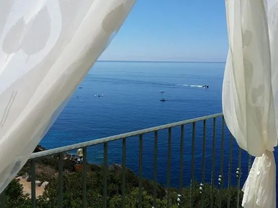 Villa Patty - Luxury Cliffside Estate whit 180 panoramic Sea View & infinity pool