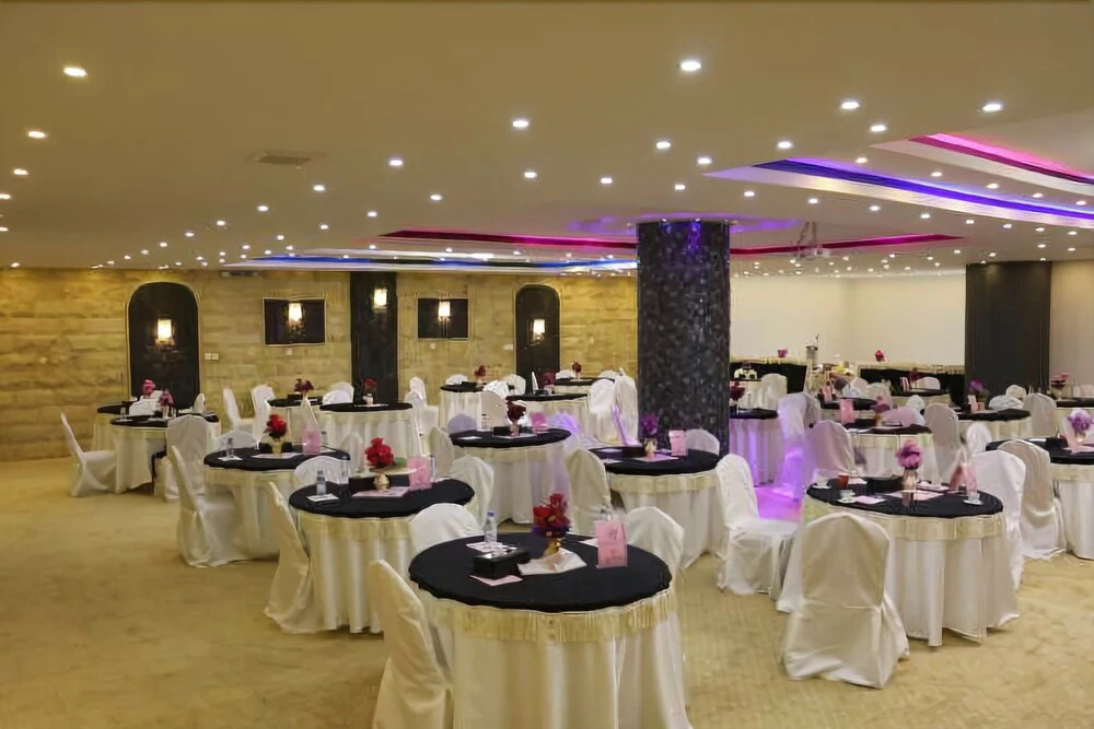 Million Palace Hotel