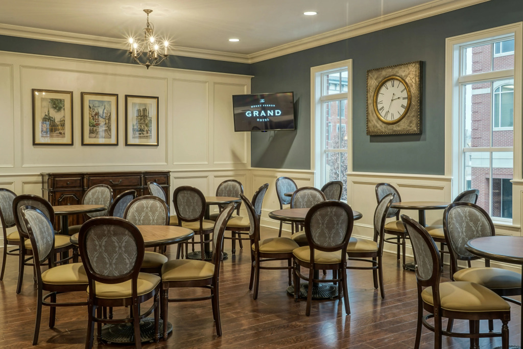 The Mount Vernon Grand Hotel