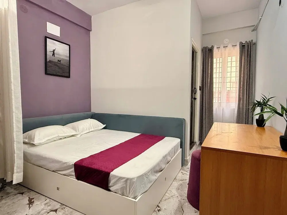 C Suites Bren