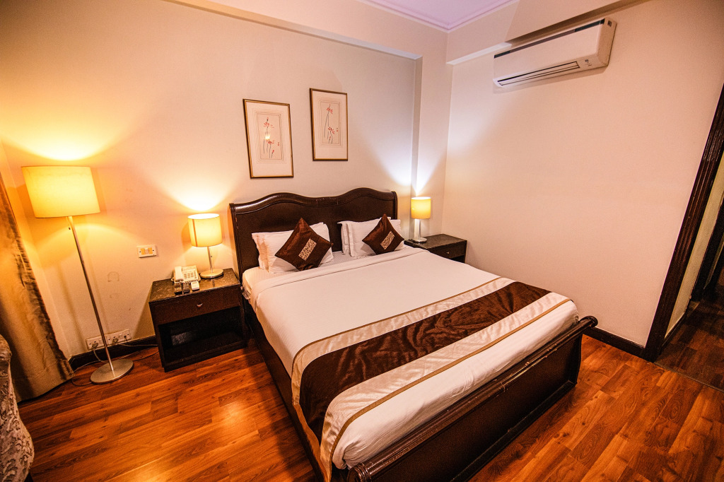Fabhotel Prime Luxera