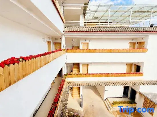 Mandan hospital. Naxi Homestay (Zhongyi Market Store, Old Town, Lijiang)