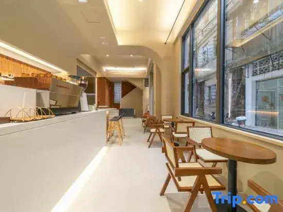 Kapok Road 17 Homestay (Shantou Small Park)