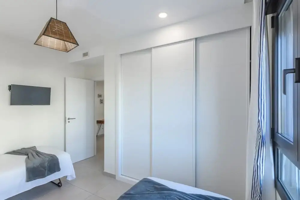 New Apartment With Sea Views