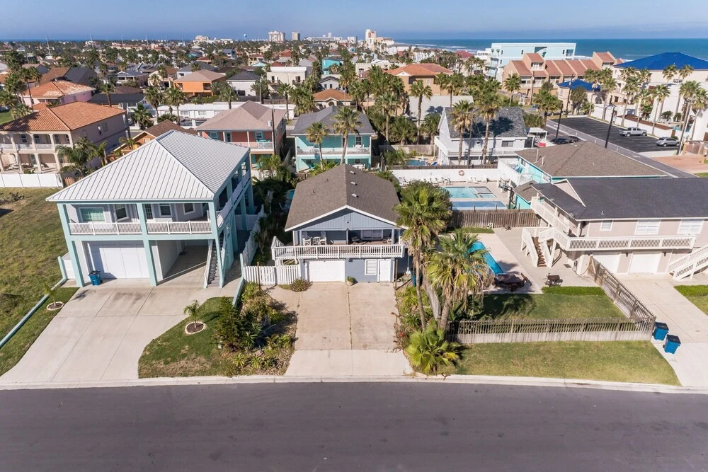 Stunning Beach Retreat Home With Pool