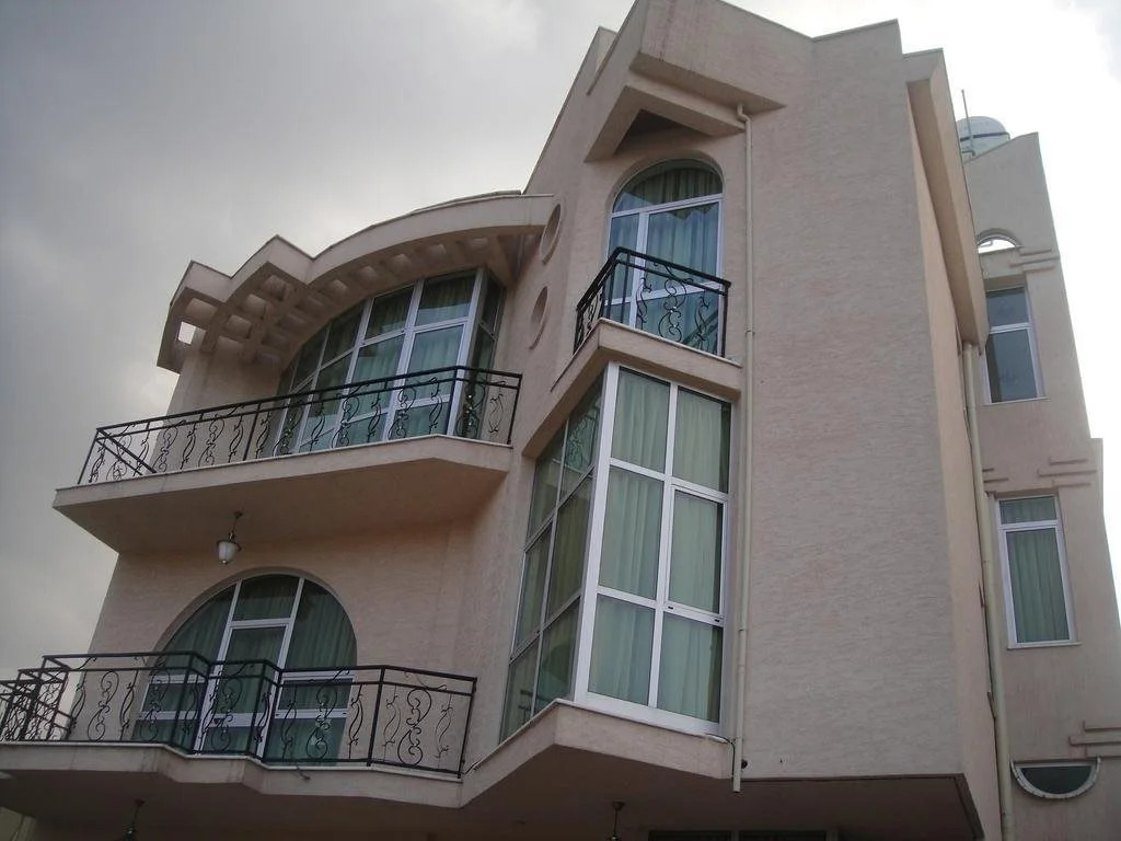 Tazina Guest House