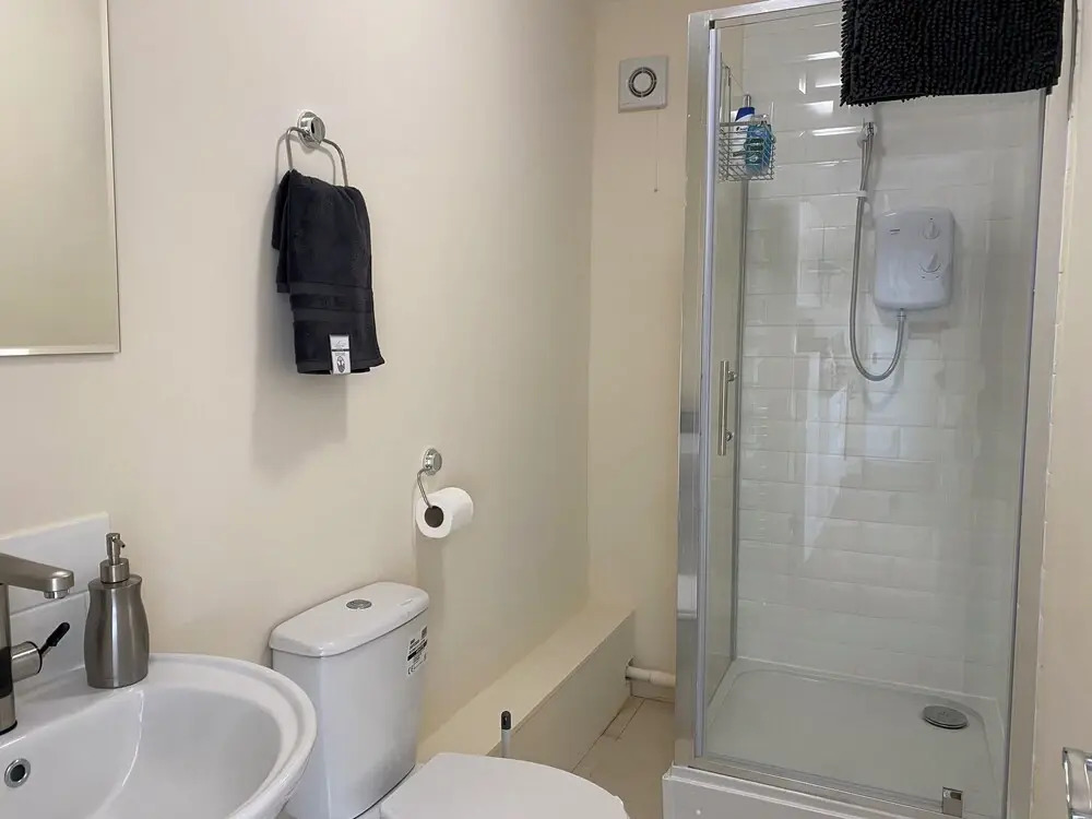 Apartment Sleeps 4, Free Parking, Pets Welcome