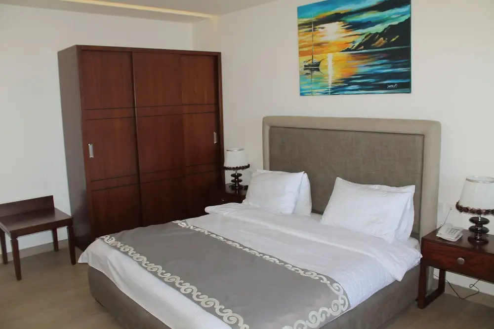 Raouche Rock Suites