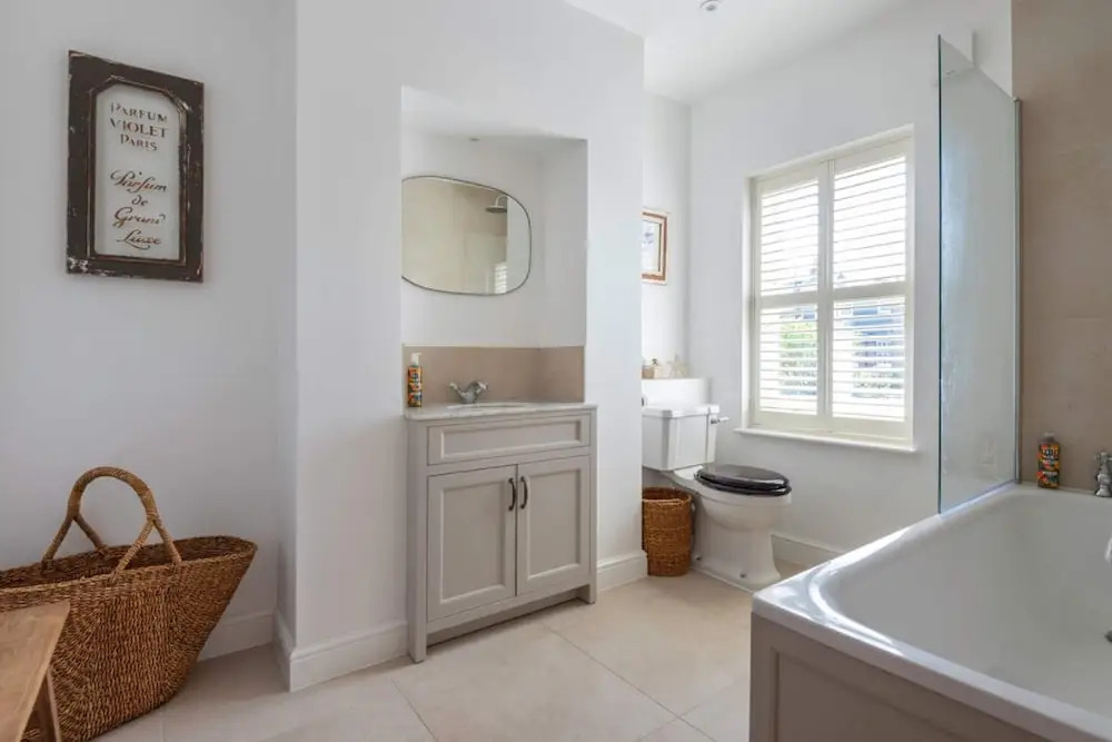 3-bedroom Home in Richmond - Ideal Family Living