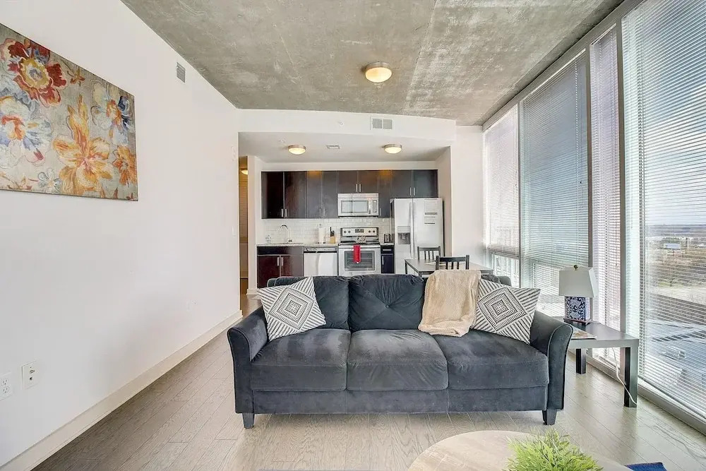 FRONTDESK Skyhouse Apts Uptown Charlotte