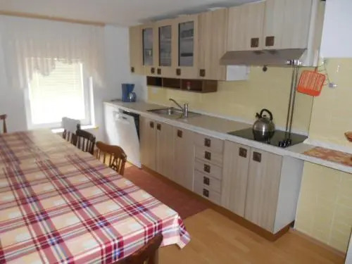 Apartments & Rooms Preseren