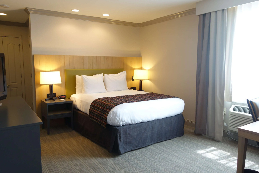 Country Inn & Suites by Radisson, Metairie New Orleans , LA