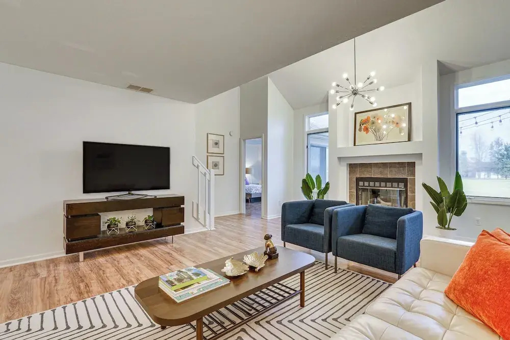 Tranquil Fort Wayne Home: 7 Mi to Downtown