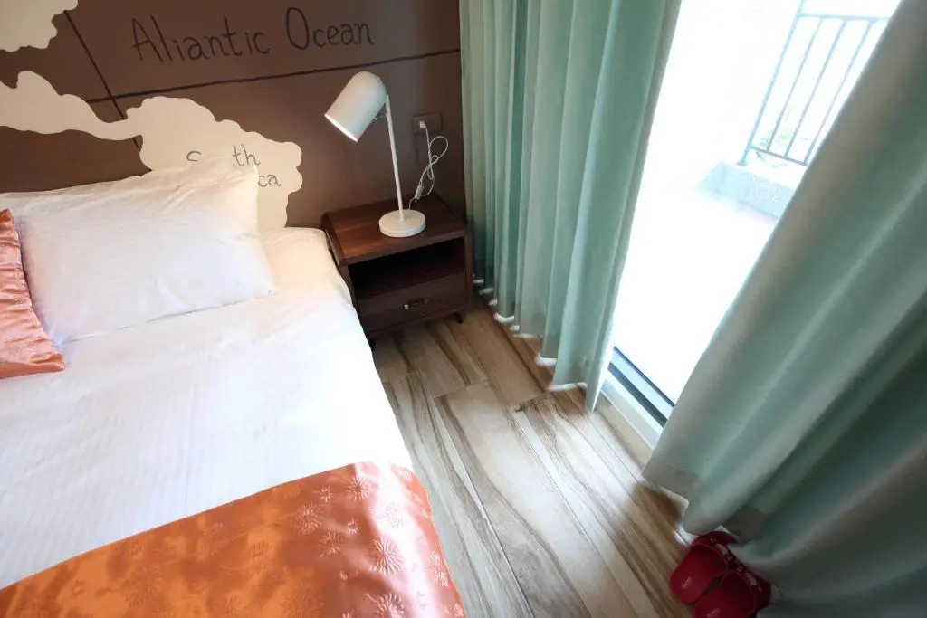 Mr Lee Elevator B&B Hualien- Near Dongdamen Night Market