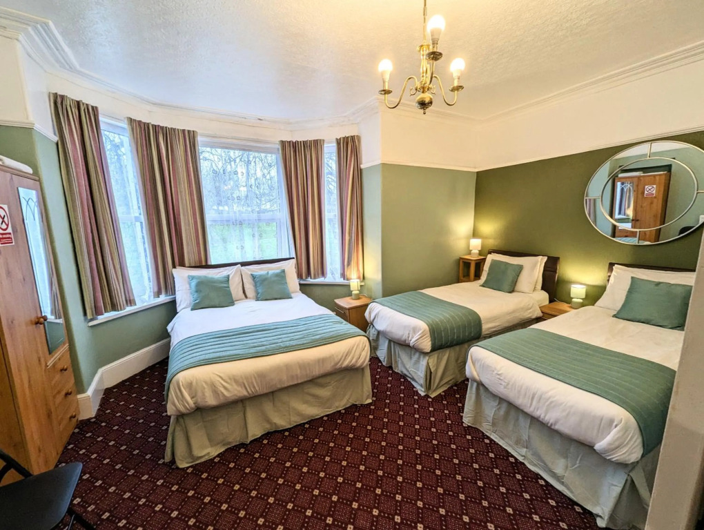 The George Guest House
