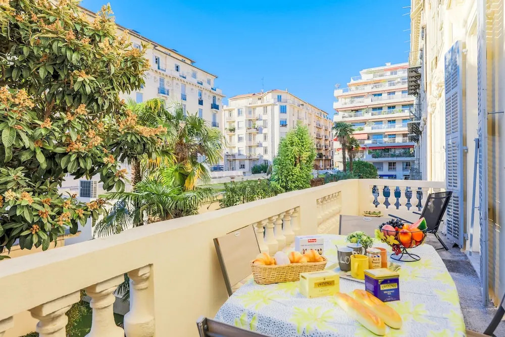Via Italia AP1054 by Riviera Holiday Homes