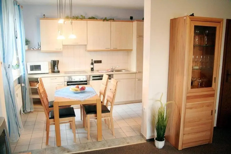 Ferienwohnung-51-mit-Teil-Meerblick-Residenz-Meeresbrandung-Duhnen