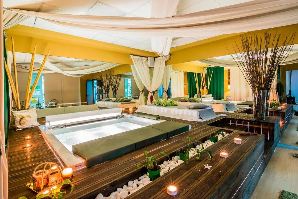 Golden Suites & Spa