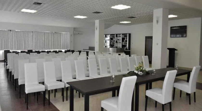 Jezero Hotel