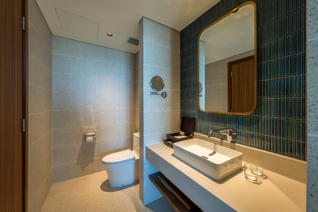 Vienna House by Wyndham Charm Long Hai