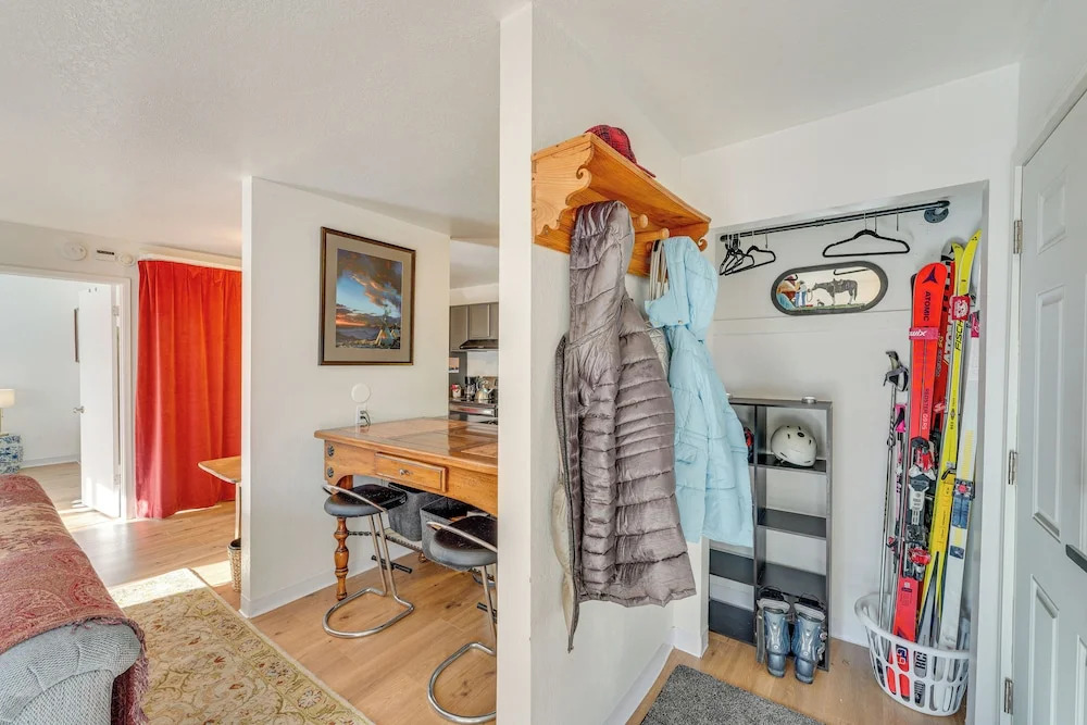 Ketchum Vacation Rental - Hike, Ski & Explore!