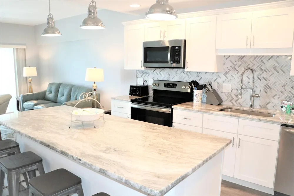 Jamaica Royale - T53 - 2 Br Condo