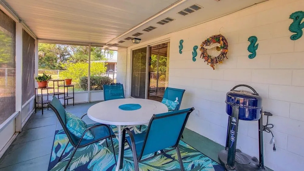 NEW Retro Relaxation in Stylish Rockledge Oasis